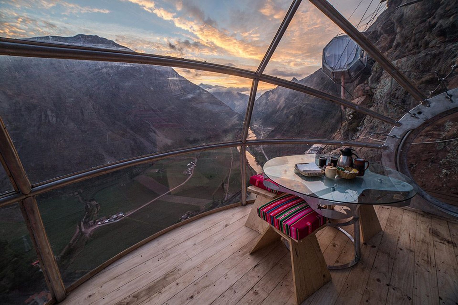 Airbnb Peru Skylodge Adventure Suites