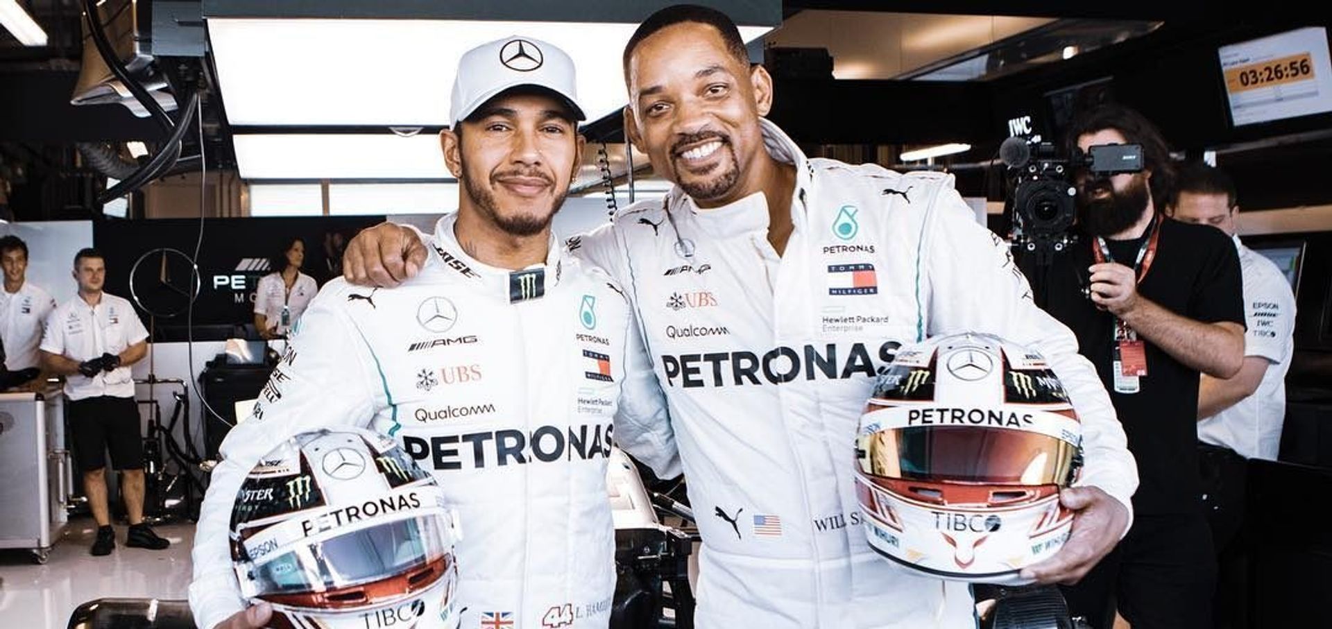 Lewis Hamilton will smith parade grand prix abu dhabi gewoonvoorhem.jpg