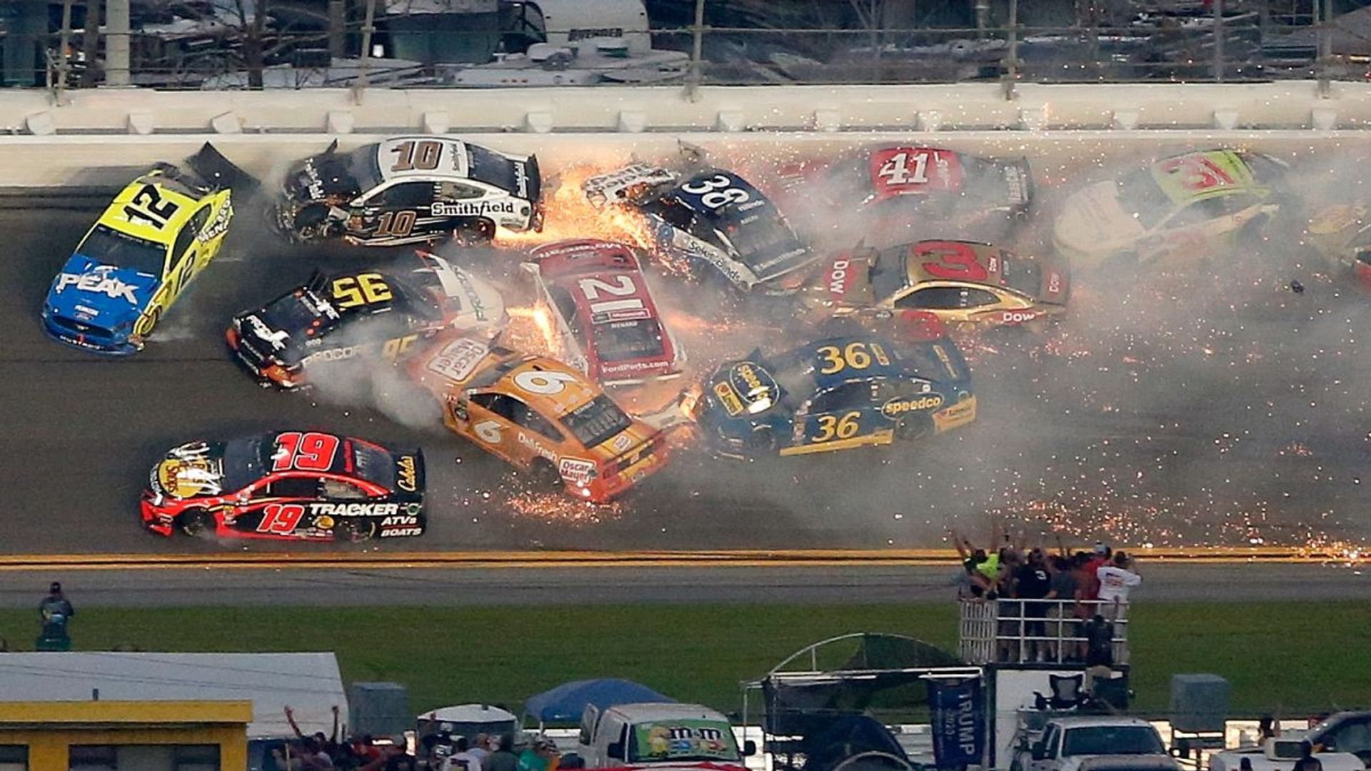 Daytona 500 crash Gewoonvoorhem