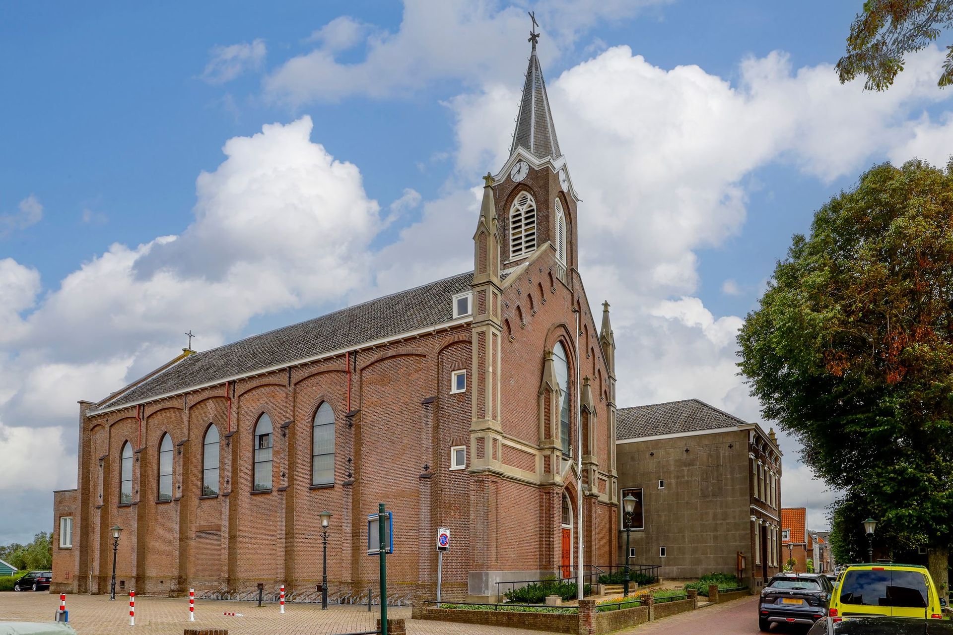 unieke kerk in De Rijp slechts € 800.000