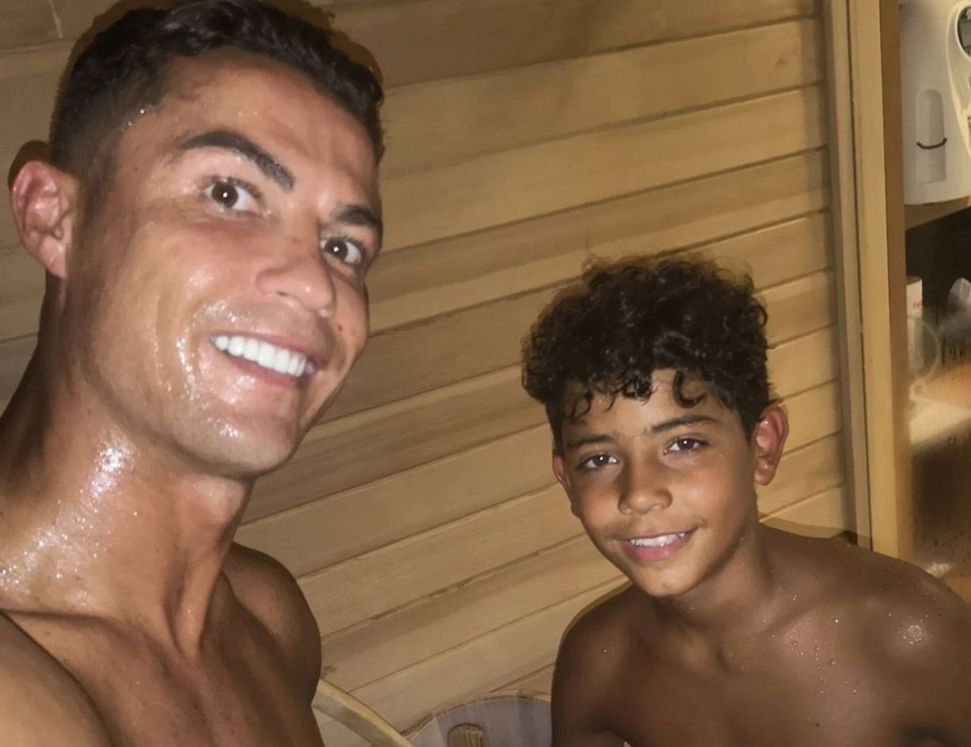 Rolex horloge zoon van Cristiano Ronaldo