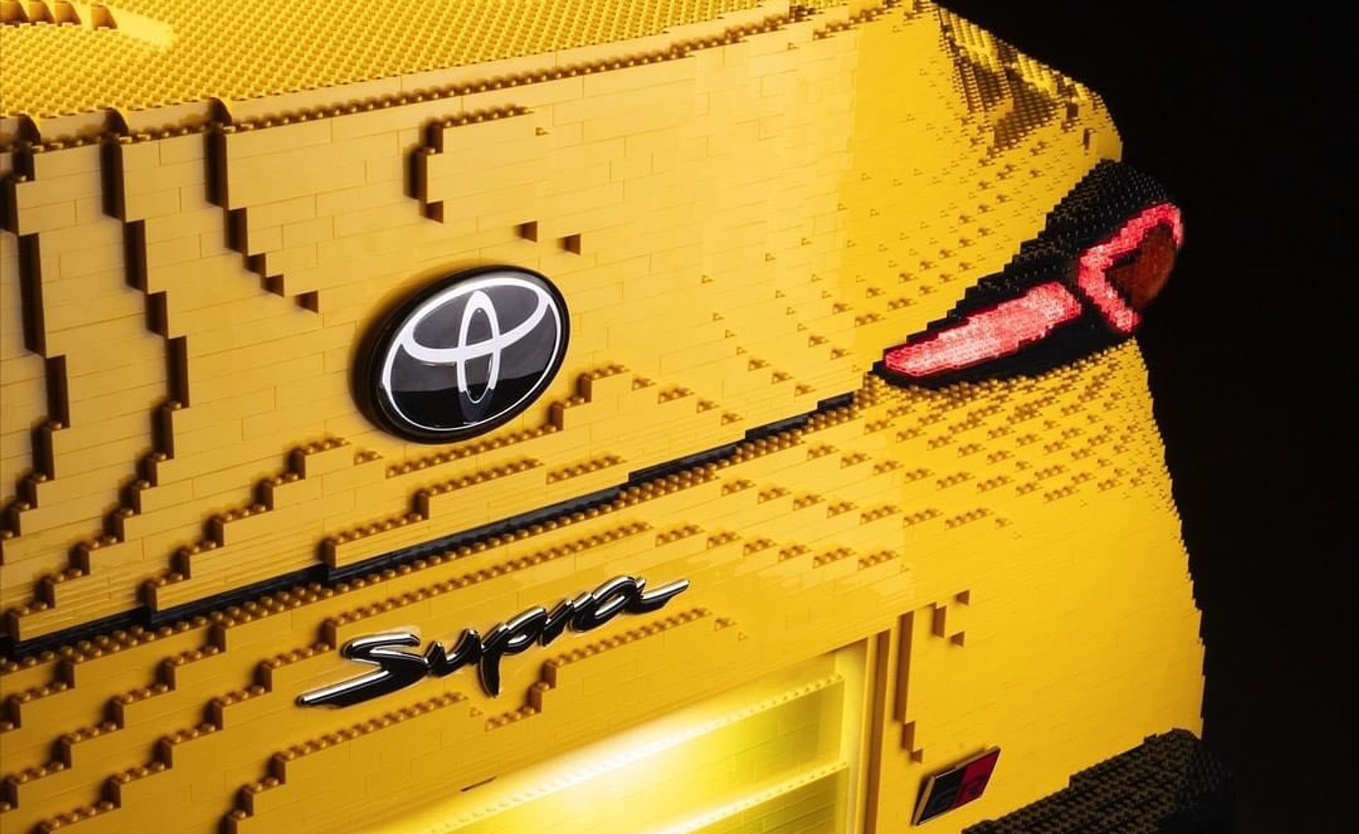 Toyota Supra van LEGO