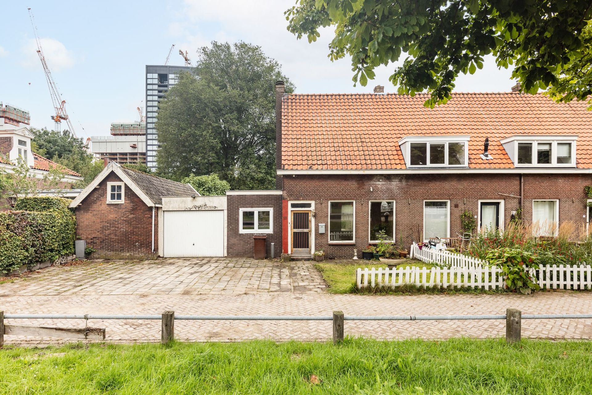 wenkbrauw Veilig bord Vervallen hoekwoning in Amsterdam te koop voor 1 miljoen euro(!) | GvH