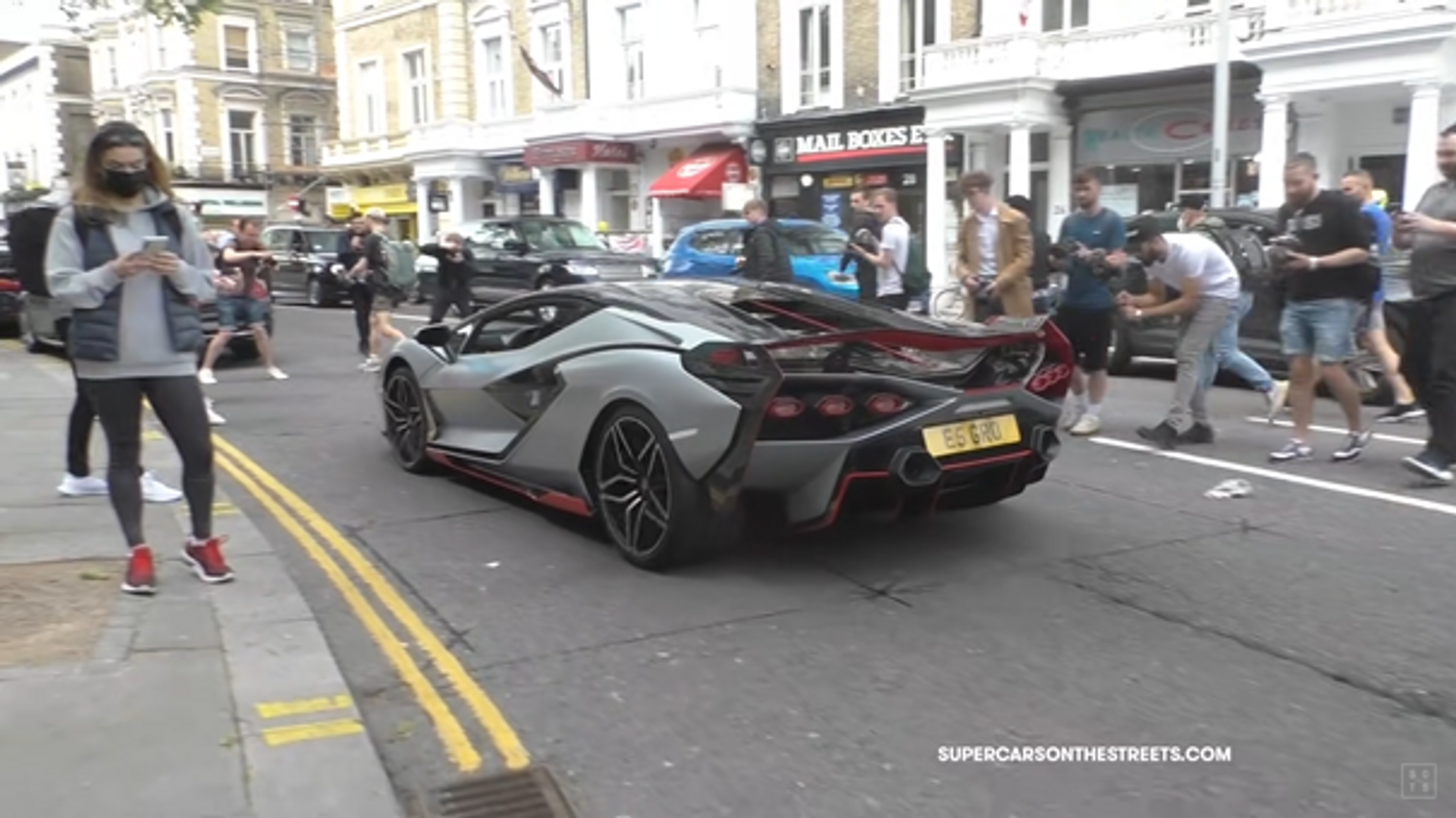 Lamborghini Sian door de straten van Londen