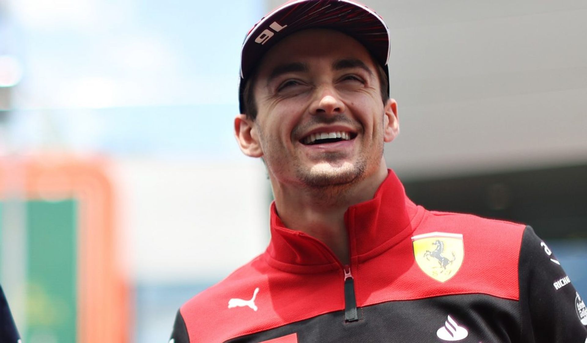 Dit gaat Charles Leclerc verdienen met nieuwe contract bij Ferrari