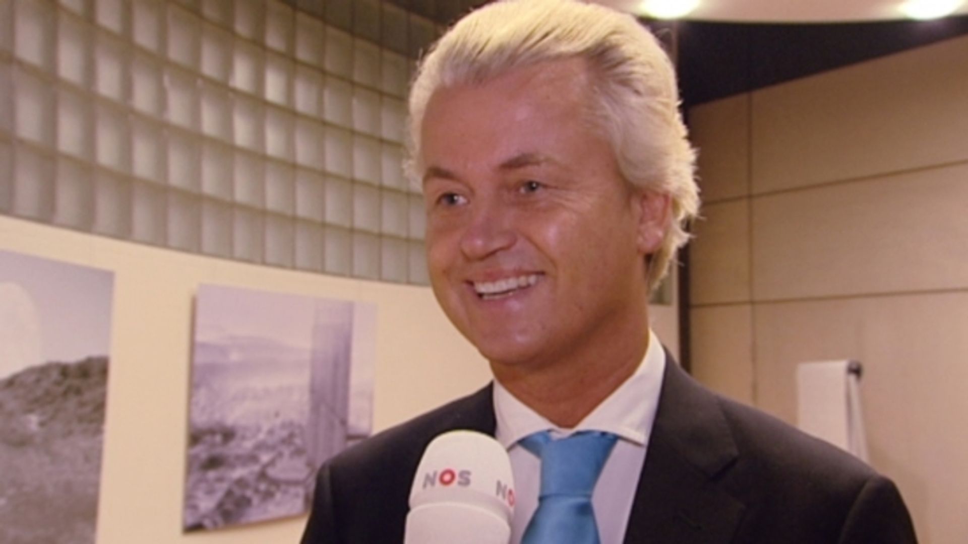 Geert Wilders zijn tijdloze stijl met de Rolex Submariner 16610