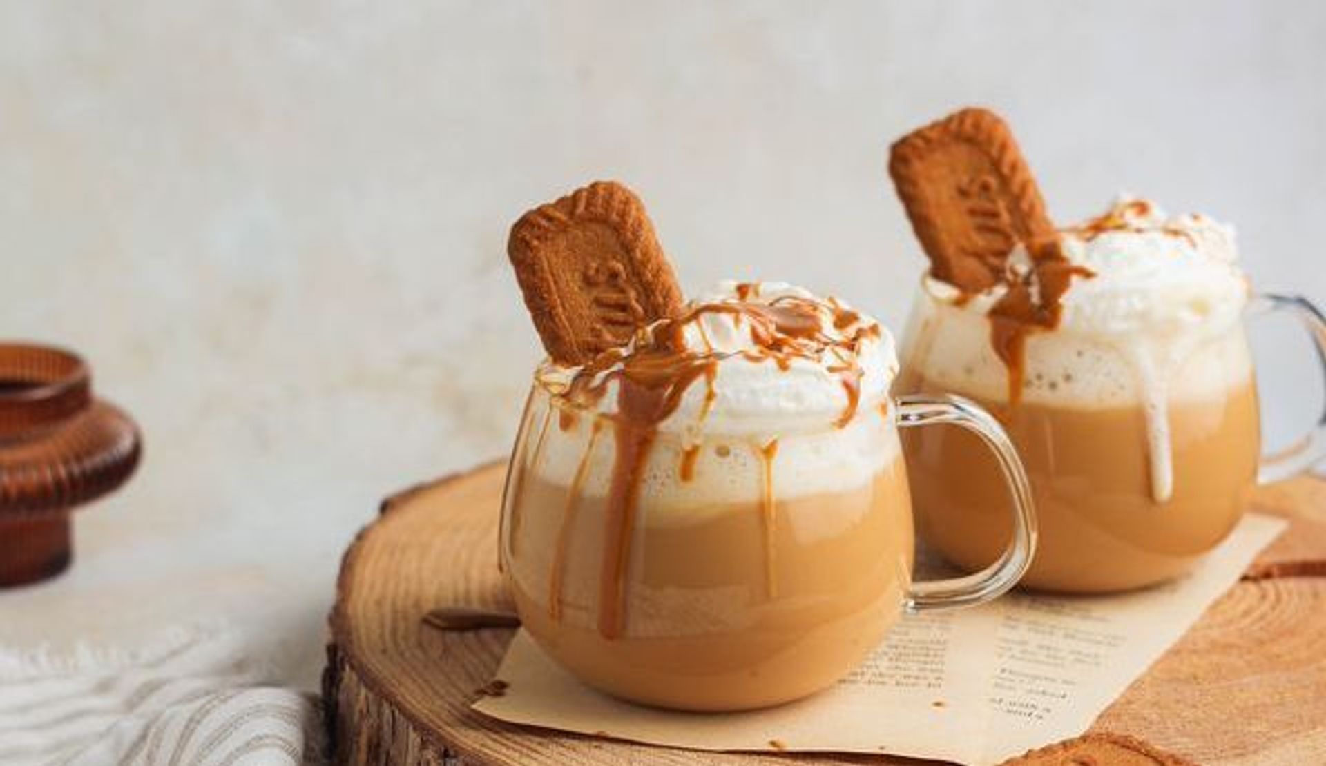lotus-biscoff-hot-chocolate