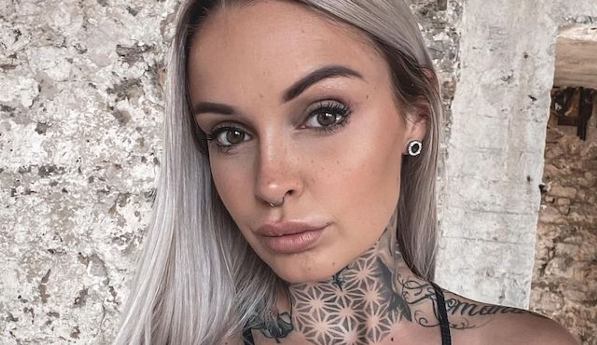 Temptation’s Pommeline haalt flink uit naar haters: 'Dik geworden&apos...