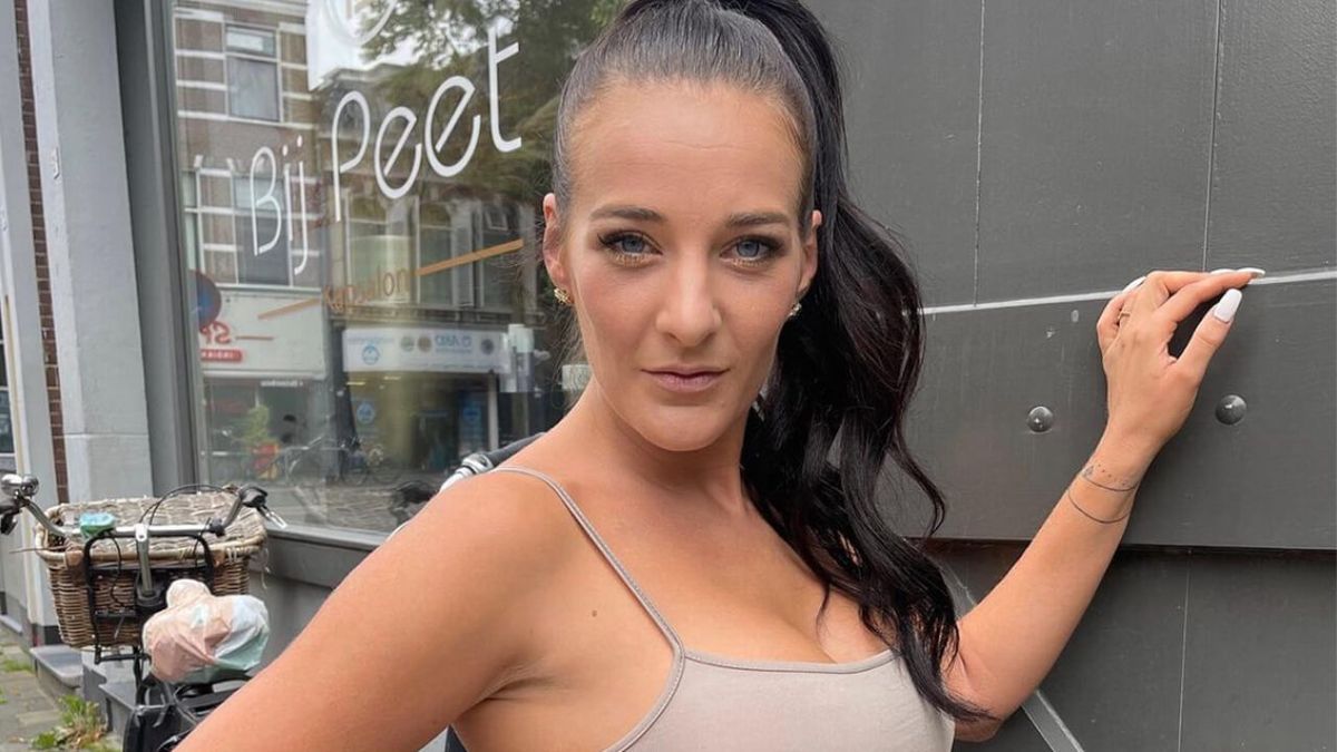 Nicol Kremers gaat uit de kleren voor de Playboy - RoddelPraat - Showbizz  en Entertainment Nieuws