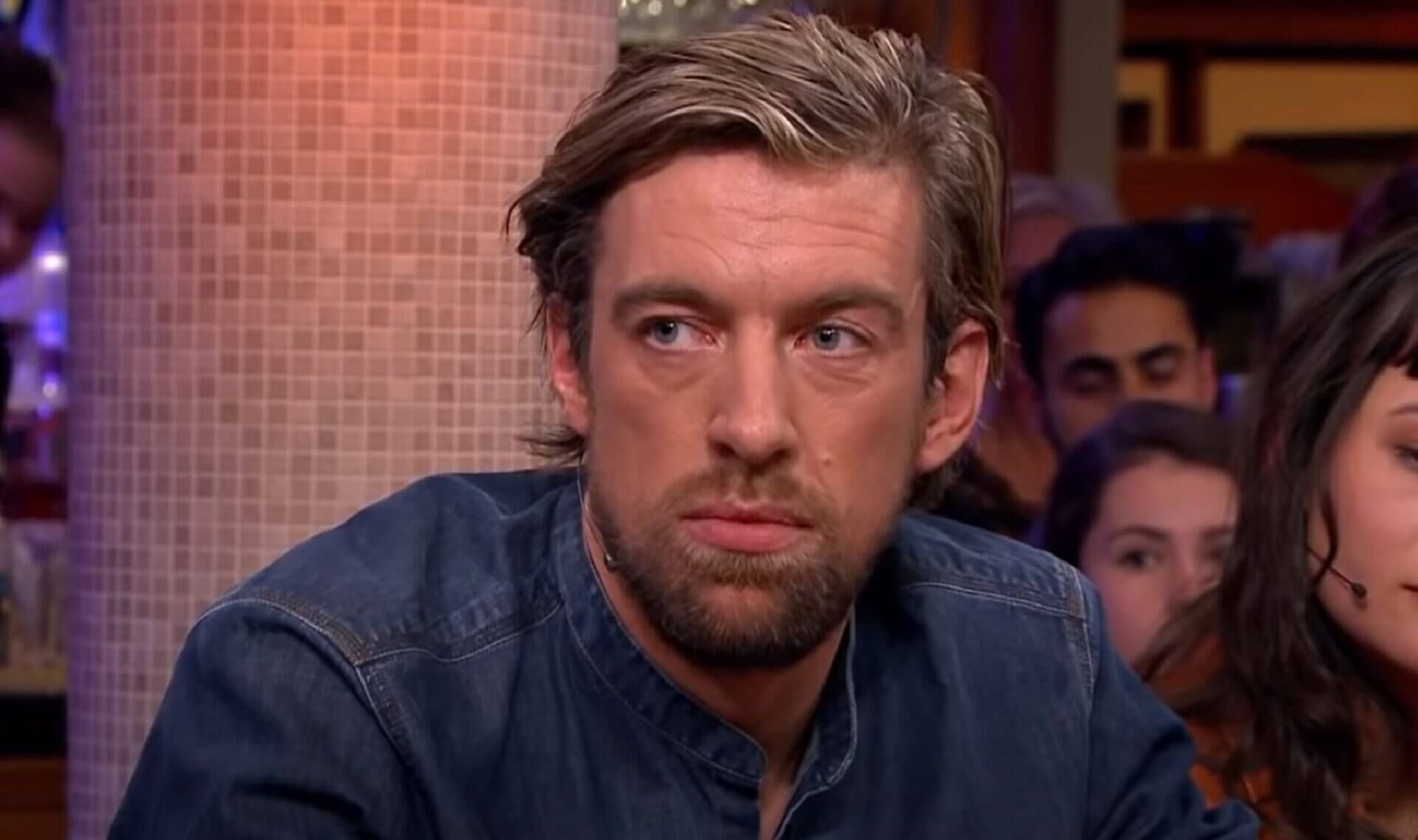 Beelden: Mattie Valk en zijn nieuwe vriendin Kiki - RoddelPraat 