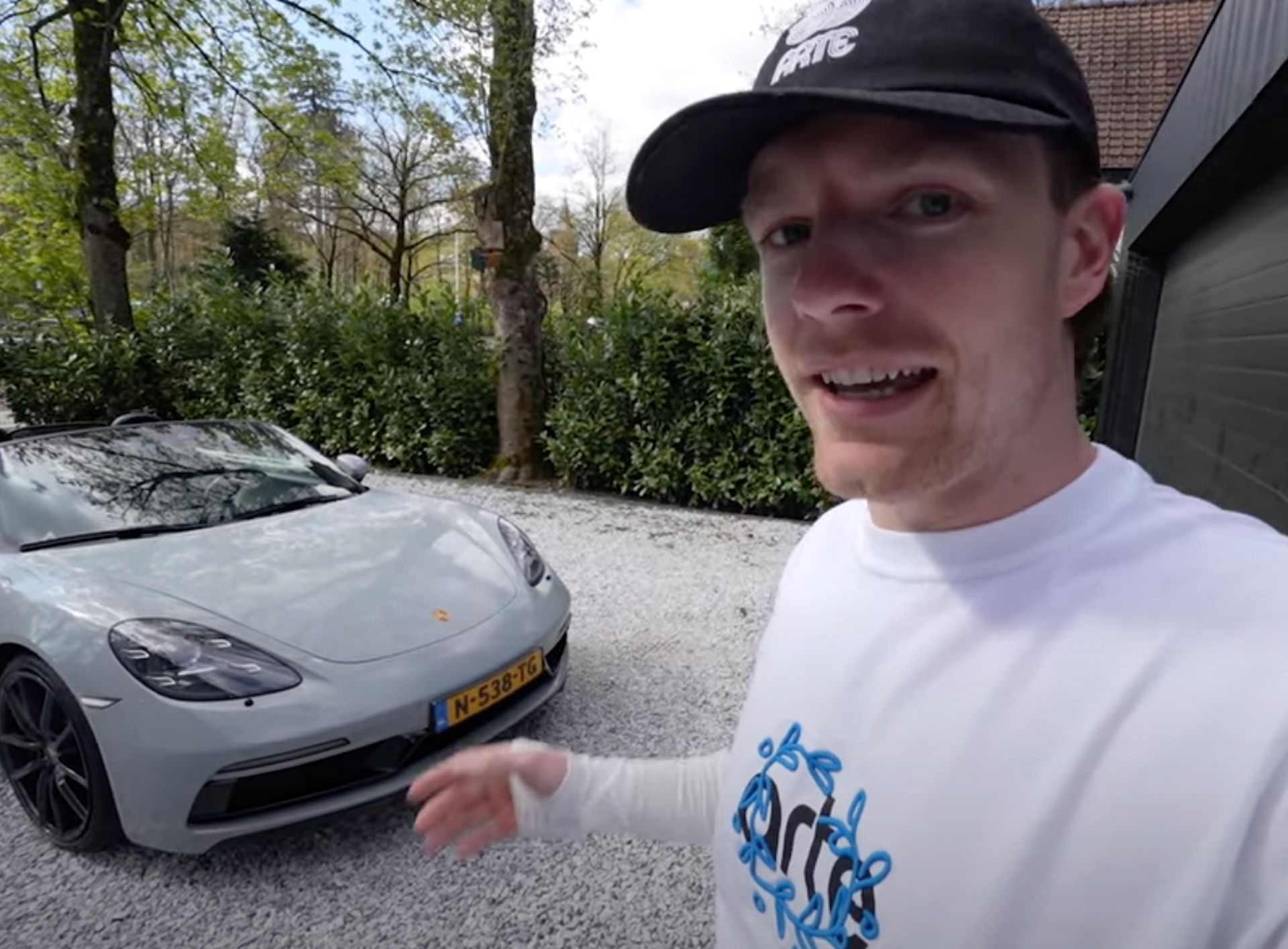 Enzo Knol